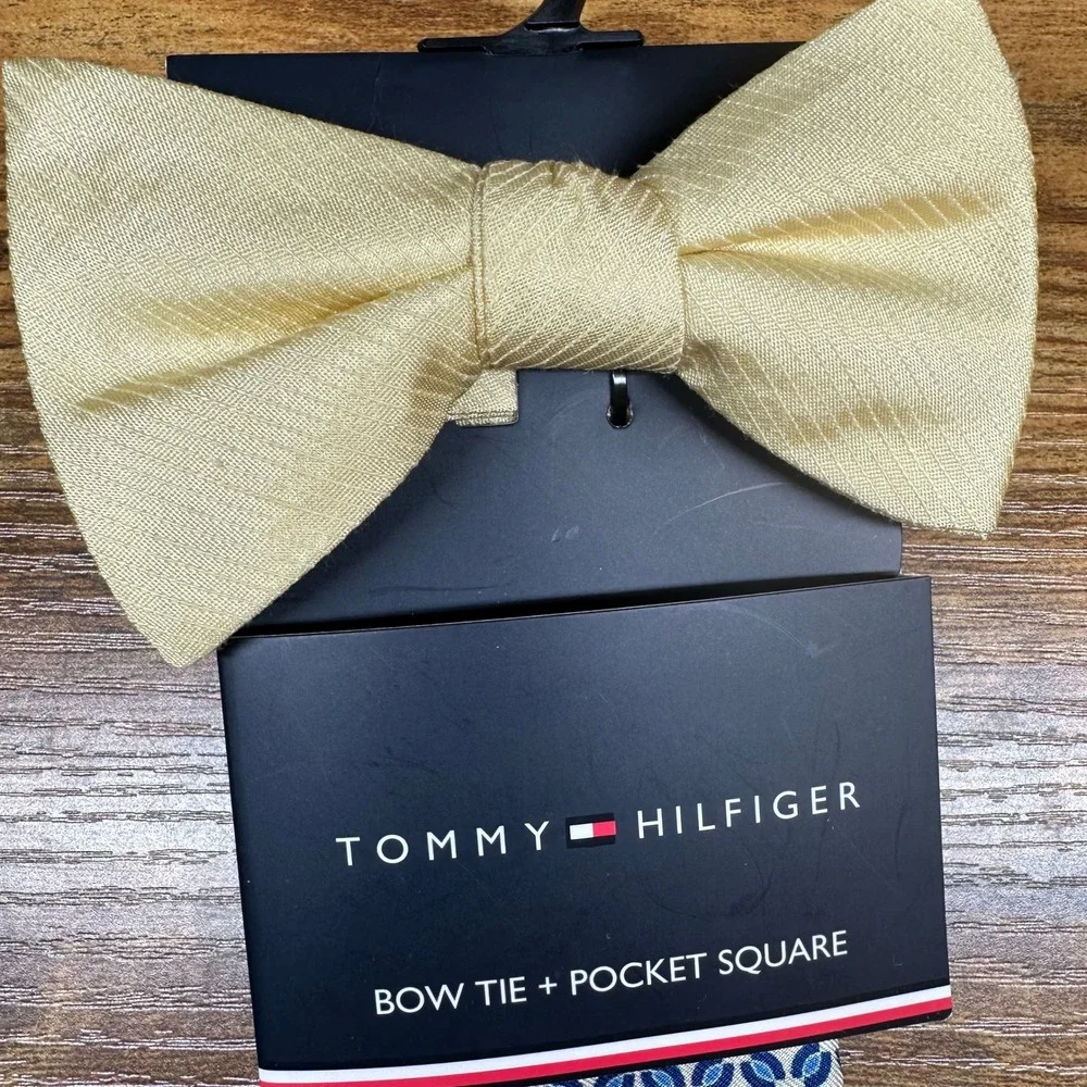 NEW Tommy Hilfiger Mens Bow Tie and Pocket Square Set Gold Blue TL21510025